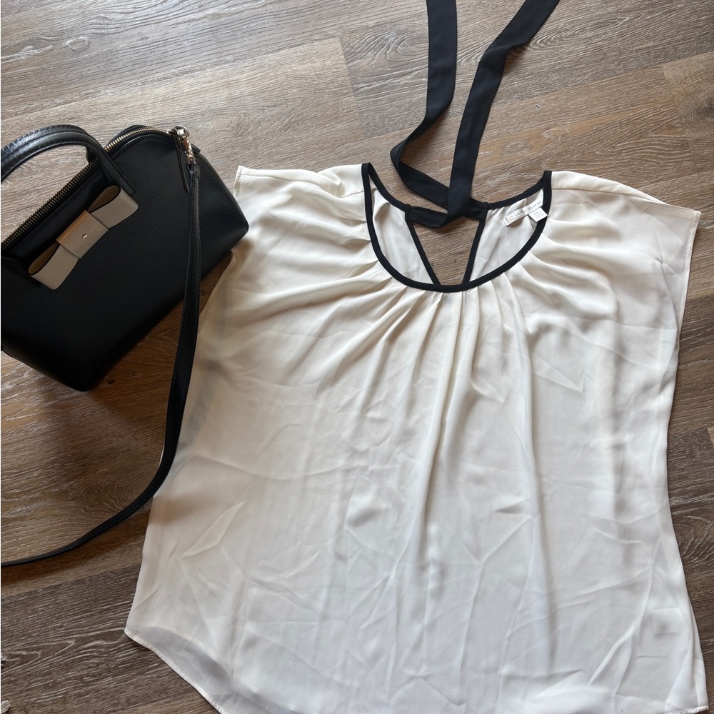 LC Lauren Conrad White Cap Sleeve Blouse with Black Tie Bow Trim XXL 18/20 2X